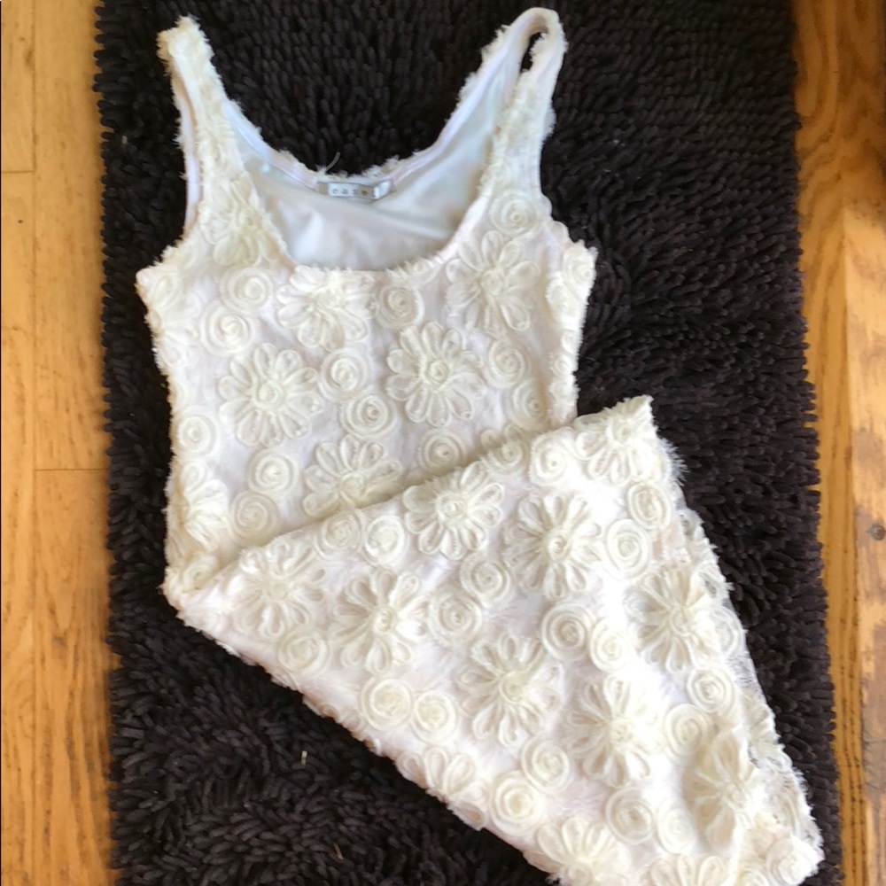 Cream lace lined sleeveless sheath